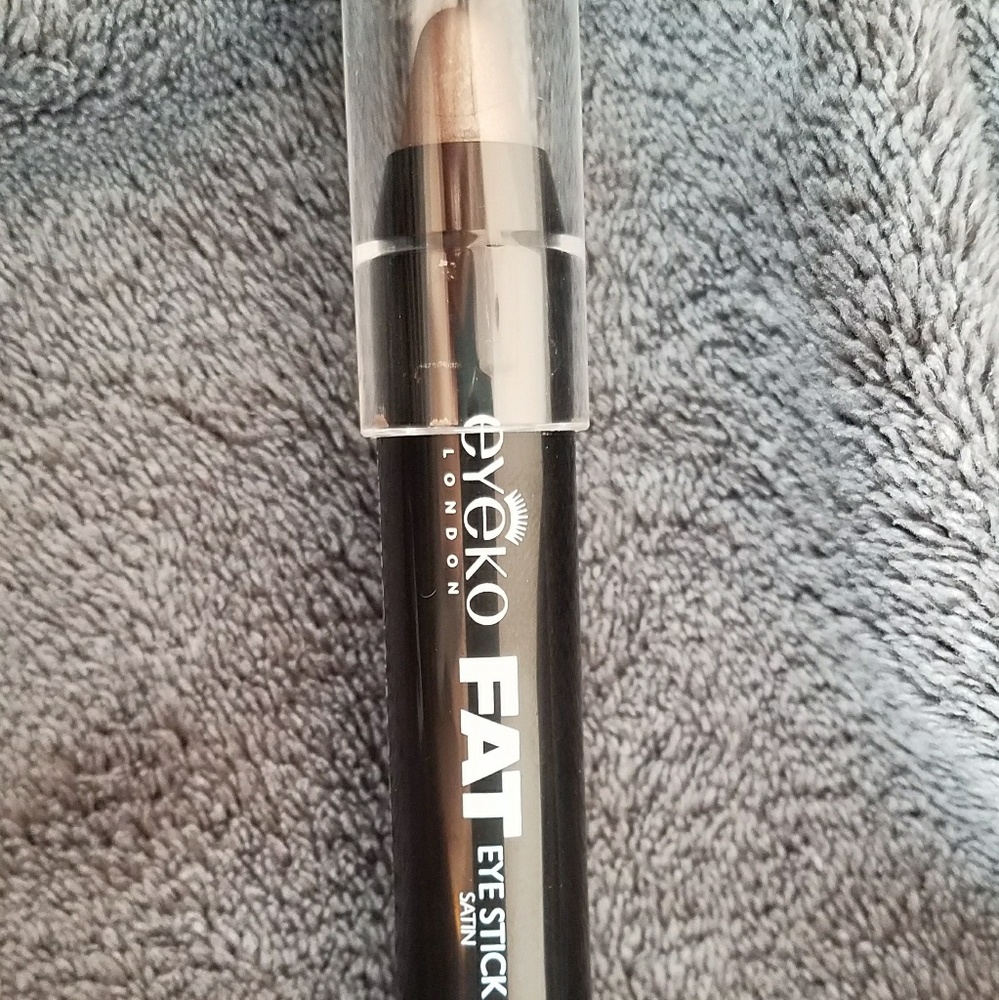 Fat eye stick